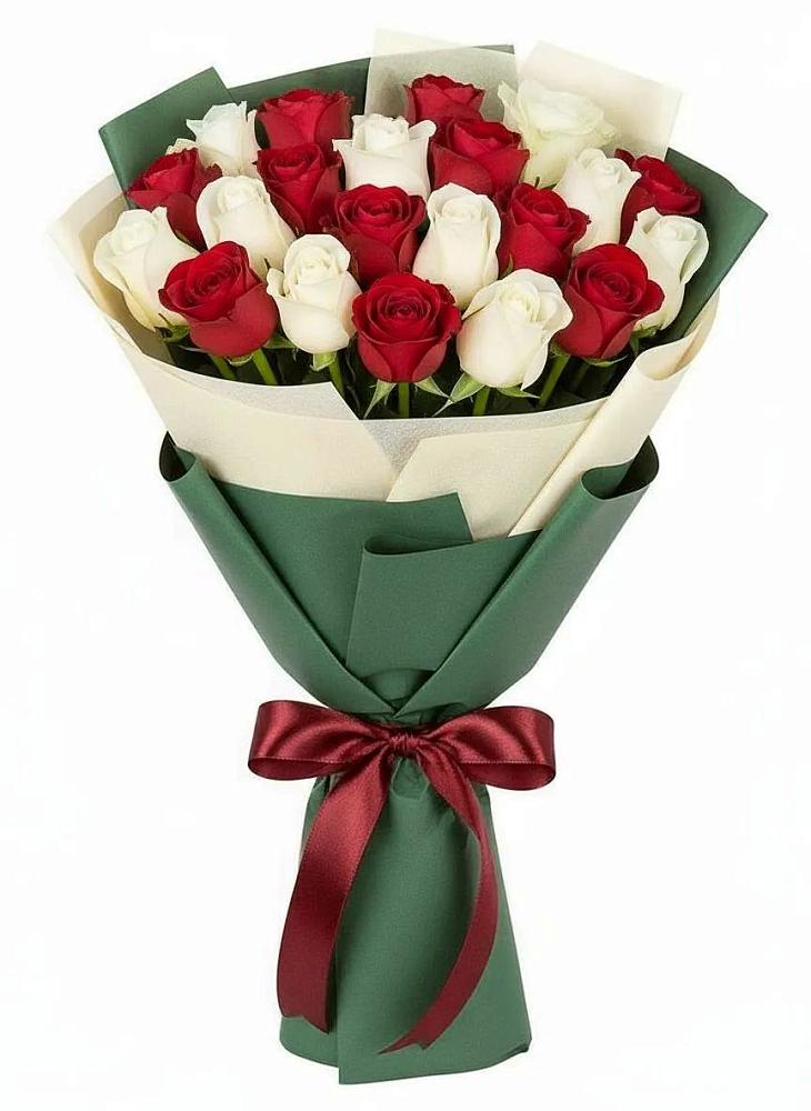 Букет Микс из красных и белых роз в Заречье
